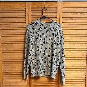 Tribal Leopard Print Sweater - Gray and Black